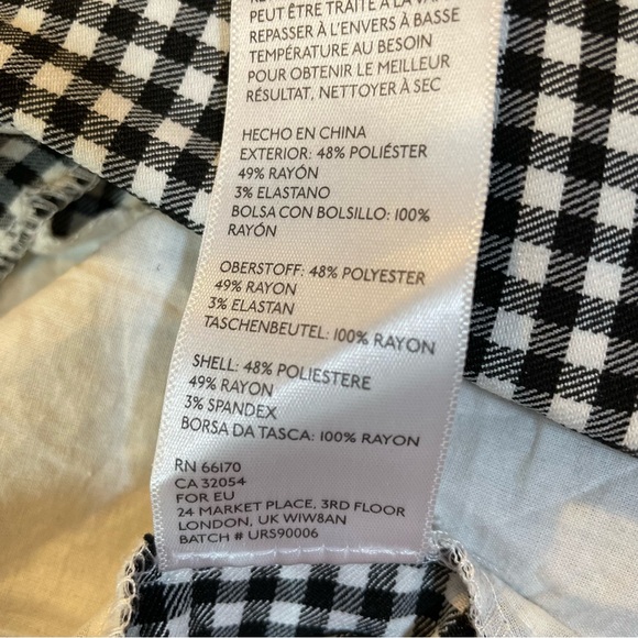 Urban Outfitters Black and White Gingham Mini Skirt with Side Pockets Size Small - Picture 7 of 9